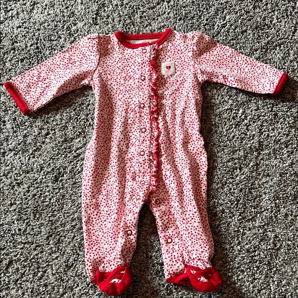 🩷2 for 10$🩷 Carter's Pink and White Heart Print Sleeper, Size 3 Months